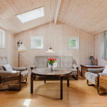 بيت للعطل Bedstefars Lille Skovhus *