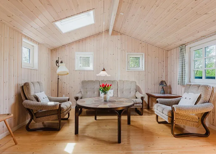 بيت للعطل Bedstefars Lille Skovhus *